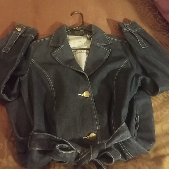 Jacket - Picture 2 of 6